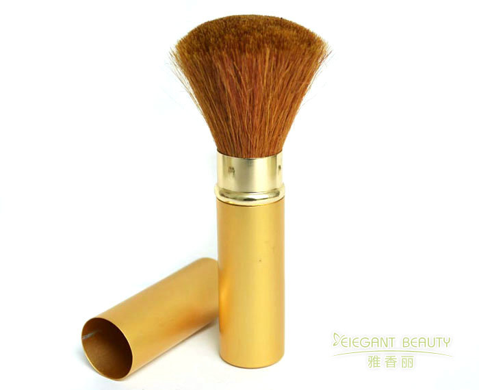 作為化妝刷生產(chǎn)廠家，你們?nèi)绾未_保每一把刷子的質(zhì)量？
