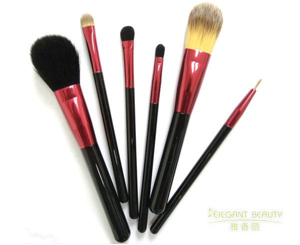 定制化妝刷套裝需要多長(zhǎng)時(shí)間？